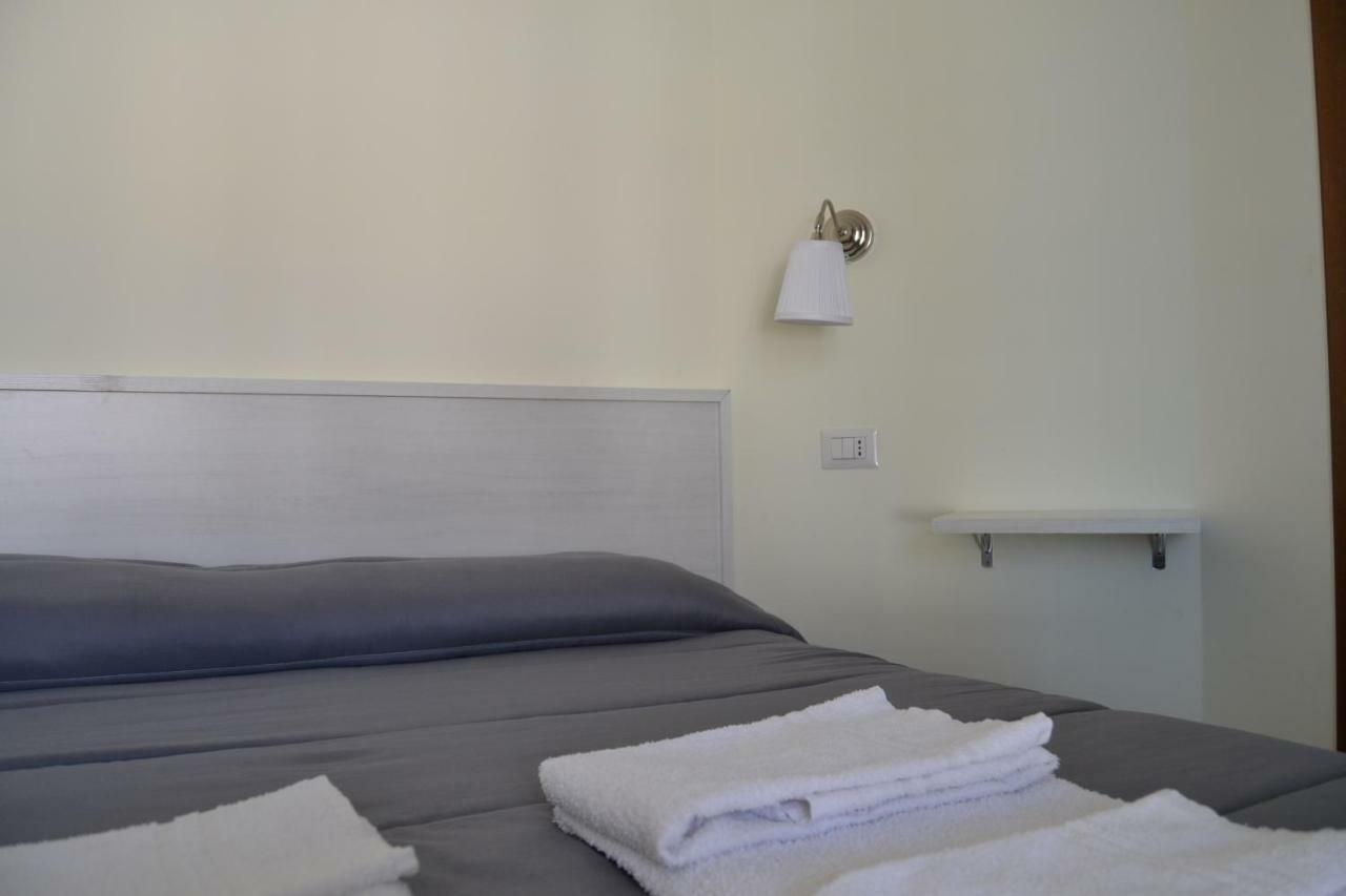 Guesthouse Holiday Formia Beach Kültér fotó