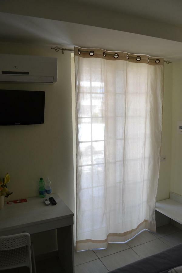 Guesthouse Holiday Formia Beach Kültér fotó