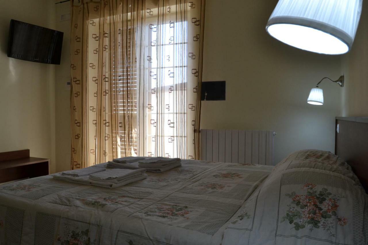 Guesthouse Holiday Formia Beach Kültér fotó