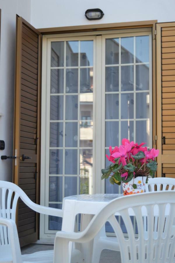 Guesthouse Holiday Formia Beach Kültér fotó