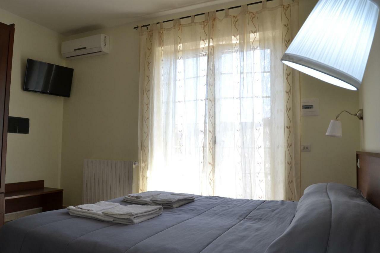 Guesthouse Holiday Formia Beach Kültér fotó