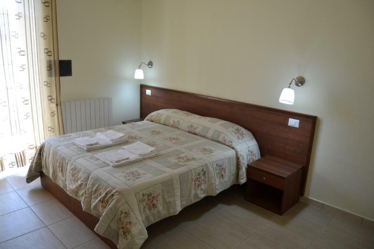 Guesthouse Holiday Formia Beach Kültér fotó