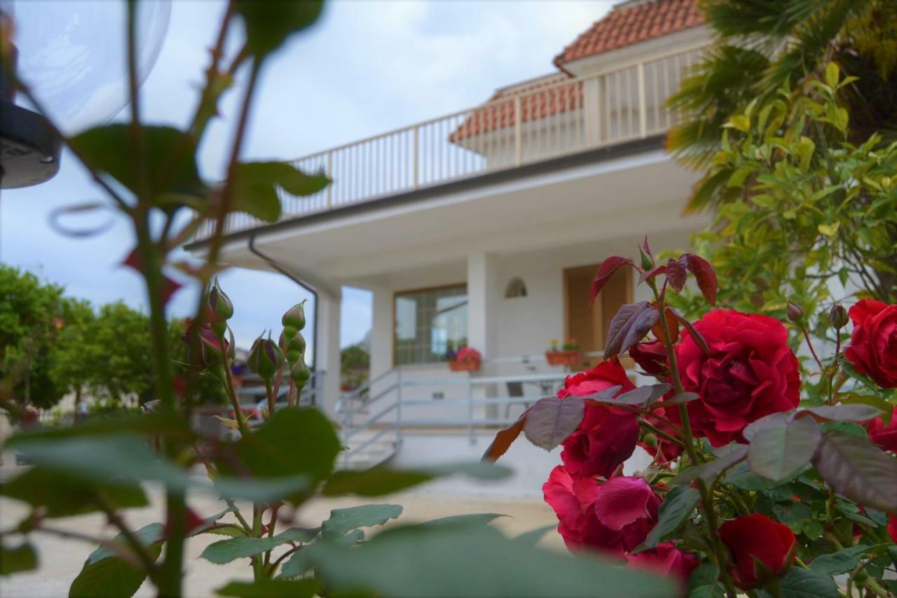 Guesthouse Holiday Formia Beach Kültér fotó