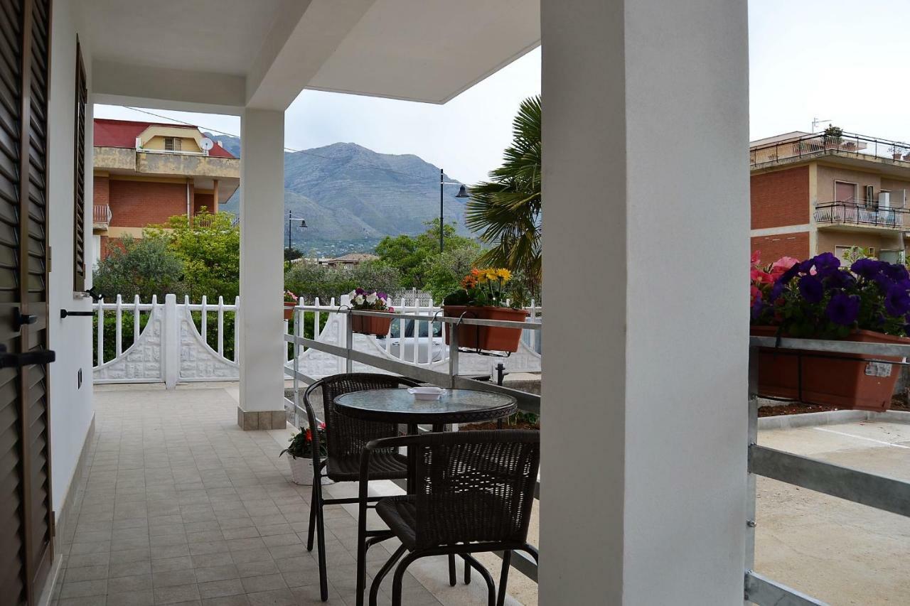 Guesthouse Holiday Formia Beach Kültér fotó
