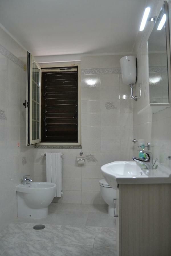 Guesthouse Holiday Formia Beach Kültér fotó