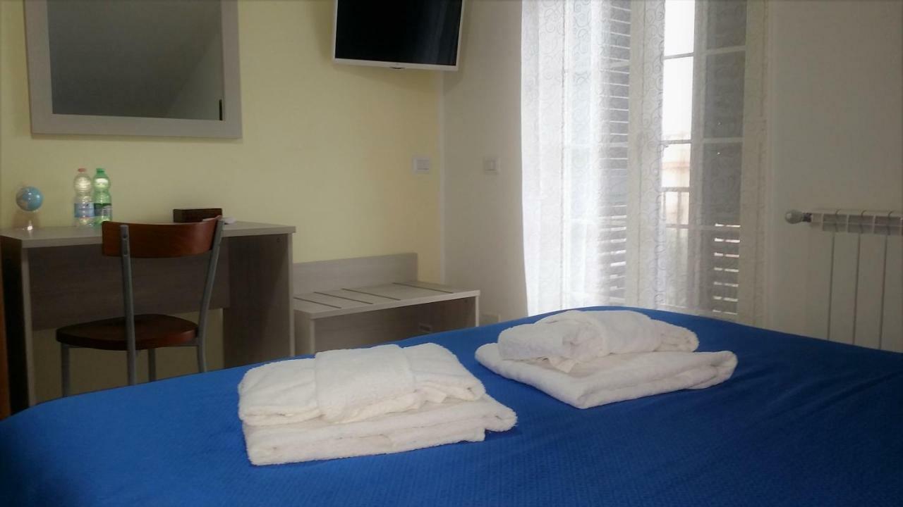 Guesthouse Holiday Formia Beach Kültér fotó